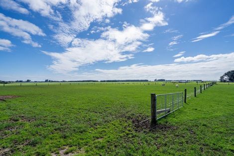 Photo of property in 460 Tiwai Road, Awarua Plains, Invercargill, 9877