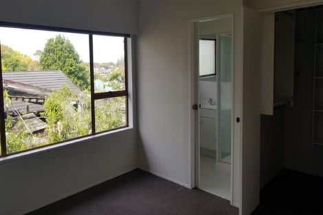 Photo of property in 71 Prince Regent Drive, Half Moon Bay, Auckland, 2012