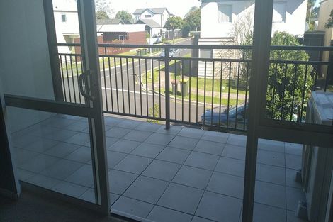 Photo of property in 33 Kirikiri Lane, East Tamaki, Auckland, 2013