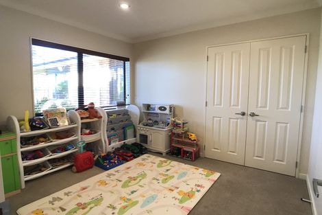 Photo of property in 19 Dressage Lane, Greenhithe, Auckland, 0632