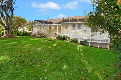 Photo of property in 1 Segedin Place, Glenfield, Auckland, 0629
