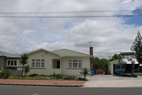 Photo of property in 6 Pasadena Avenue, Point Chevalier, Auckland, 1022