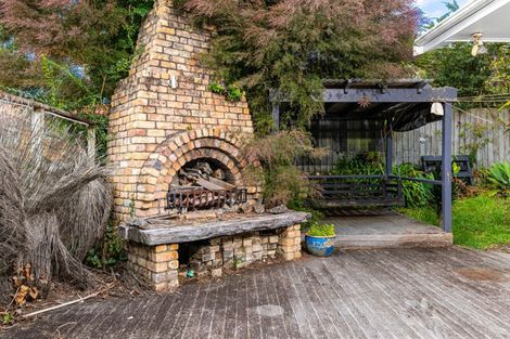 Photo of property in 14 Roick Parade, Glen Eden, Auckland, 0602