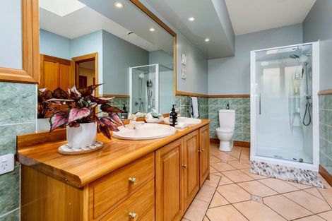 Photo of property in 10 Golf Road, Heretaunga, Upper Hutt, 5018