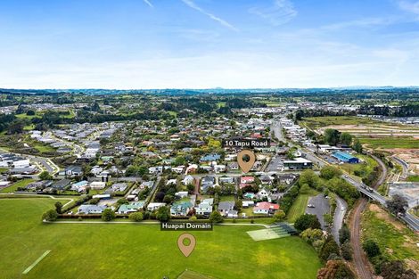 Photo of property in 10 Tapu Road, Huapai, Kumeu, 0810