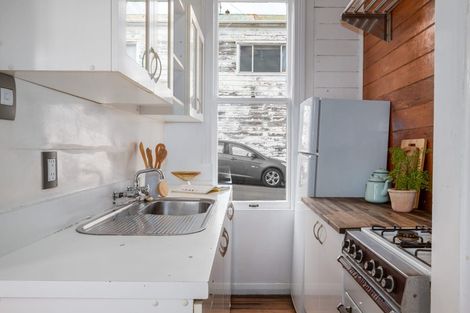 Photo of property in 12 Herald Street, Berhampore, Wellington, 6023