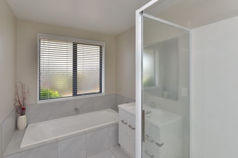 Photo of property in 15 Taggart Place, Sockburn, Christchurch, 8042