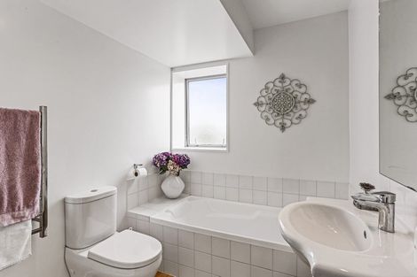 Photo of property in 10 Waterford Avenue, Northwood, Christchurch, 8051