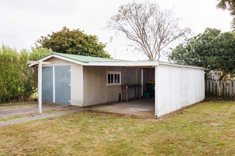 Photo of property in 11 Bartholomew Road, Levin, 5510