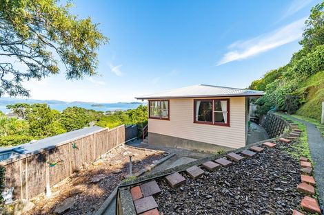 Photo of property in 26 Akatea Road, Korokoro, Lower Hutt, 5012