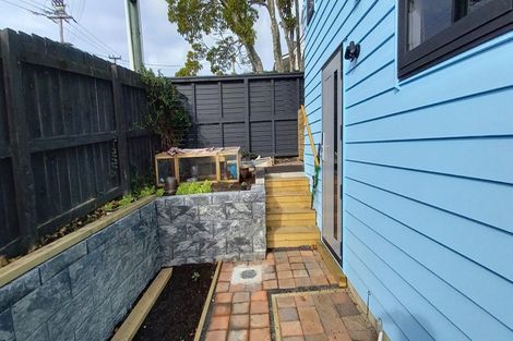 Photo of property in 1/39 Lancaster Road, Beach Haven, Auckland, 0626