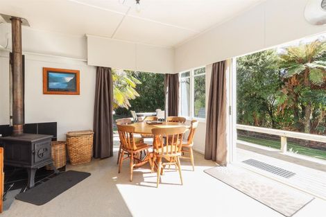 Photo of property in 17 Tombleson Road, Lake Rotoma, Rotorua, 3074