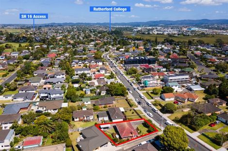 Photo of property in 54 Neil Avenue, Te Atatu Peninsula, Auckland, 0610