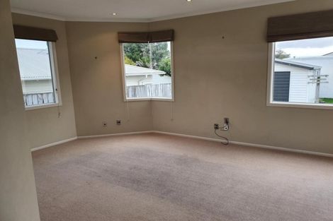 Photo of property in 98 Fulford Street, New Plymouth, 4310
