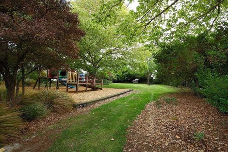 Photo of property in 48 Thackeray Place, Waltham, Christchurch, 8023