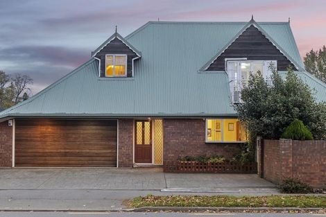 Photo of property in 2 Curletts Road, Sockburn, Christchurch, 8042