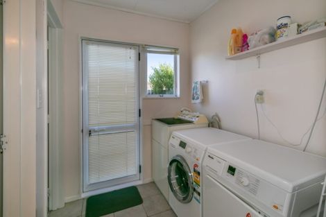 Photo of property in 6 Taonui Street, Waitarere Beach, Levin, 5510