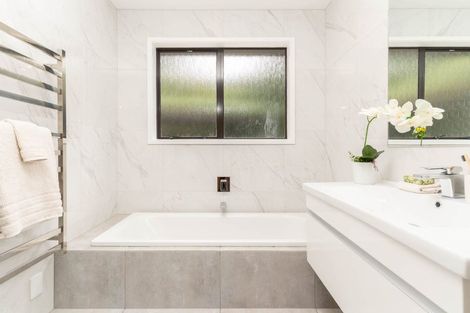 Photo of property in 15 Duval Grove, Tawa, Wellington, 5028