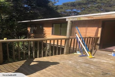 Photo of property in 62 Ngarahana Avenue, Paremoremo, Auckland, 0632