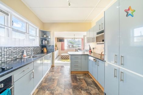 Photo of property in 68 Churton Crescent, Taita, Lower Hutt, 5011