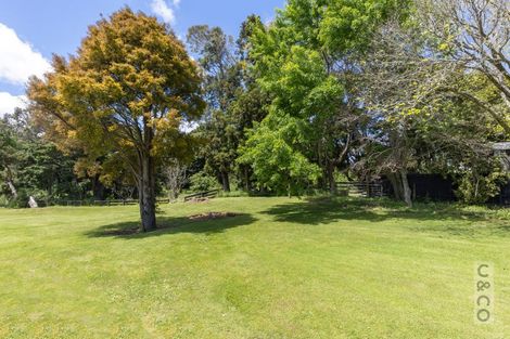 Photo of property in 24 Waikoukou Valley Road, Waimauku, 0812
