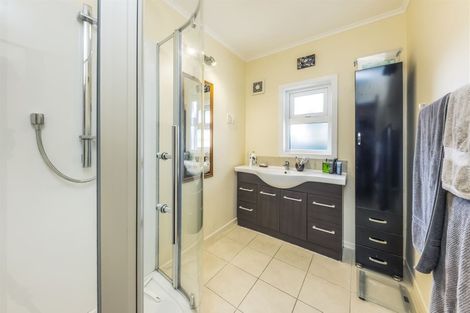 Photo of property in 2 Orakau Road, Mangere East, Auckland, 2024