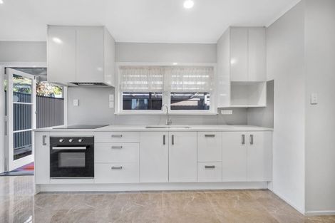 Photo of property in 38 Pinedale Place, Henderson, Auckland, 0610