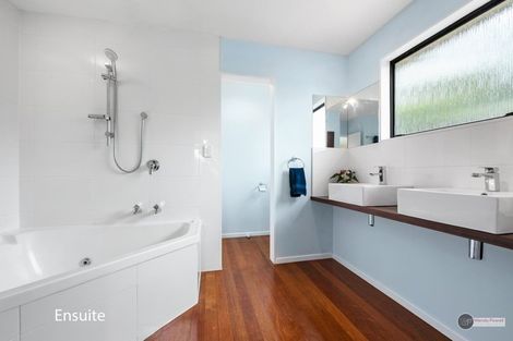 Photo of property in 18 Woodvale Grove, Fairfield, Lower Hutt, 5011