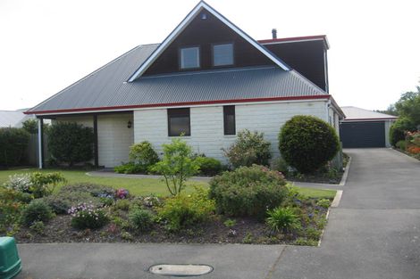 Photo of property in 28 Giles Place, Shirley, Christchurch, 8061