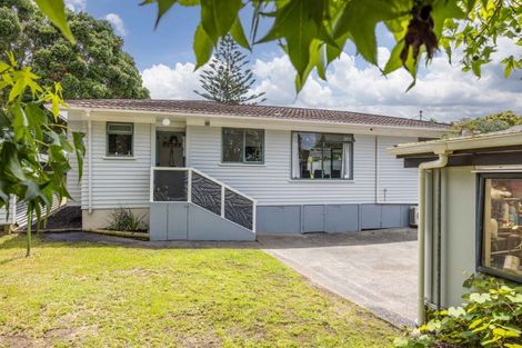 Photo of property in 17 Ashcroft Avenue, Mangere Bridge, Auckland, 2022