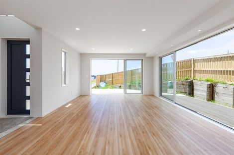 Photo of property in 9 Sunnyheights Road, Orewa, 0931