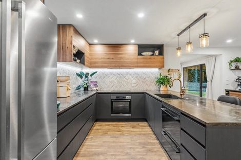Photo of property in 14 Minsons Lane, Kennedys Bush, Christchurch, 8025