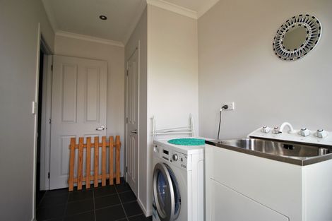 Photo of property in 27 Briar Crescent, Alexandra, 9320