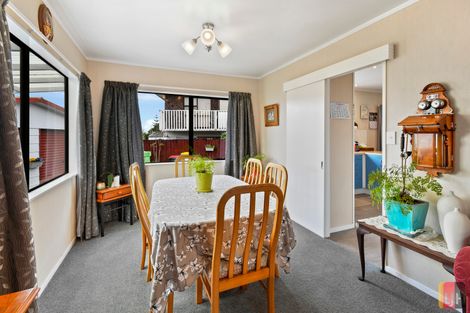 Photo of property in 7 Oakmont Place, Wattle Downs, Auckland, 2103