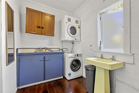 Photo of property in 34 Government Road, Raglan, 3225