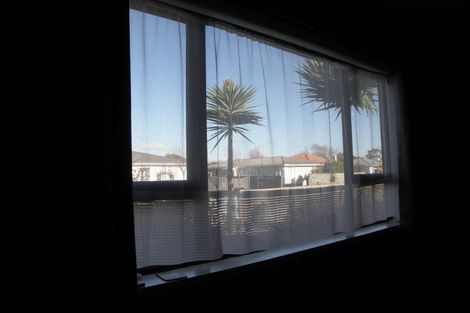 Photo of property in 2 Hobson Place, Takaro, Palmerston North, 4412