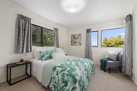 Photo of property in 72 Dowse Drive, Maungaraki, Lower Hutt, 5010