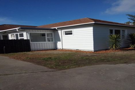 Photo of property in 15 Owles Terrace, New Brighton, Christchurch, 8061