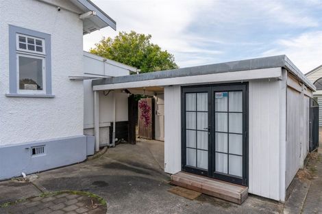 Photo of property in 13 Forest Lake Road, Forest Lake, Hamilton, 3200