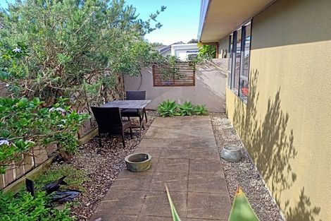 Photo of property in 42 Katerini Grove, Papamoa Beach, Papamoa, 3118
