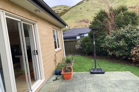 Photo of property in 41 Erlestoke Crescent, Churton Park, Wellington, 6037