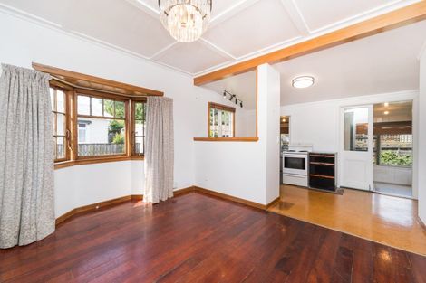 Photo of property in 16 Ngaio Street, West End, Palmerston North, 4412