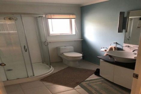 Photo of property in 19 Wanaka Place, Pakuranga Heights, Auckland, 2010