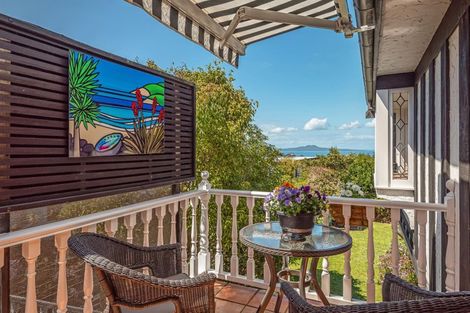 Photo of property in 2/12 Law Street, Torbay, Auckland, 0630