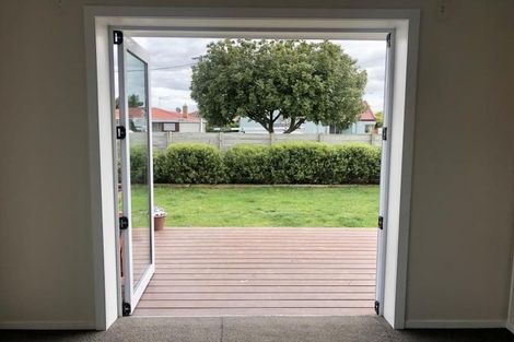 Photo of property in 52 Vardon Road, St Andrews, Hamilton, 3200