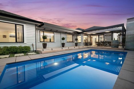 Photo of property in 33 Pohutukawa Parade, Riverhead, 0820