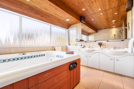 Photo of property in 113 Tiroroa Avenue, Te Atatu South, Auckland, 0610