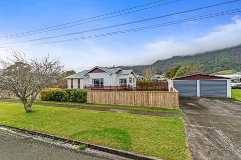 Photo of property in 28 Stirling Street, Te Aroha, 3320