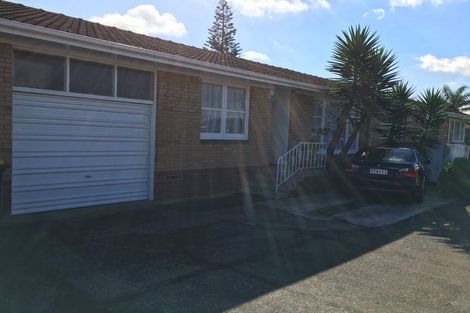 Photo of property in 2/33 Miles Avenue, Papatoetoe, Auckland, 2025