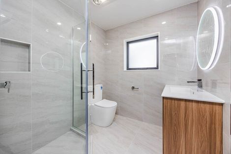 Photo of property in 14b Friesian Drive, Mangere, Auckland, 2022